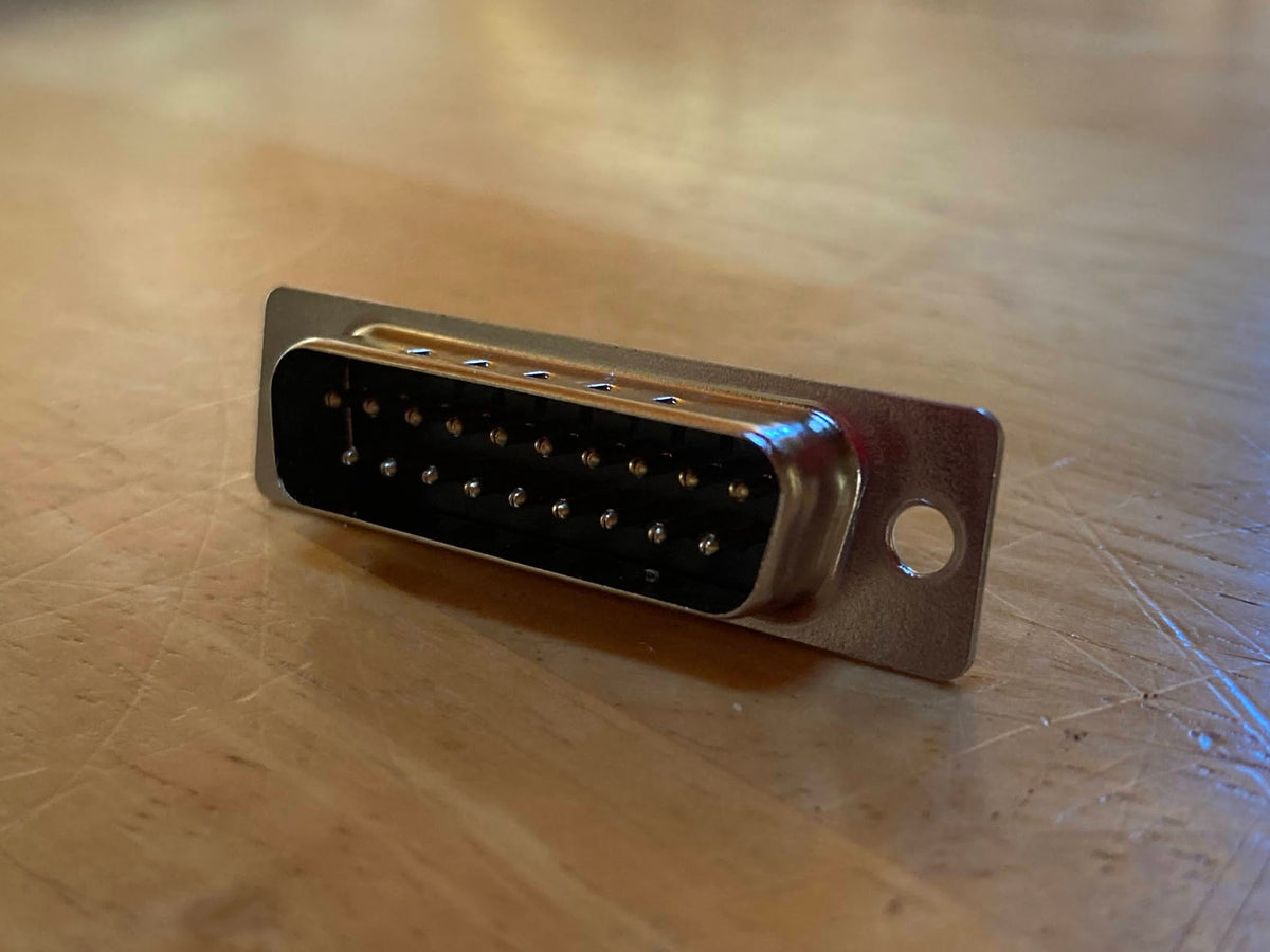 Bulk Lot 500 pieces D-SUB DB-19 male connector